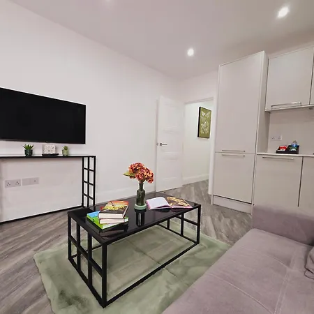 Abbey Corner By Nivaas Apartment Reading Exterior photo